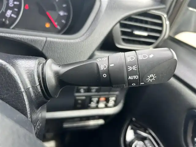 トヨタ ヴォクシー ZS 煌Ⅱ 岡山県 2019(令1)年 9.2万km ブラック 登録時走行距離91799km/ワンオーナー/純正10インチナビ/フルセグTV(AM.FM.CD.DVD.TV.BT)/純正12.1インチフリップダウンモニター/両側パワースライドドア/バックカメラ/ETC2.0/ドライブレコーダー/クリアランスソナー/衝突軽減ブレーキ/横滑り防止装置/クルーズコントロール/レーンキープアシスト/オートライト/オートマチックハイビーム/アイドリングストップ/16インチ純正AW/社外フロアマット