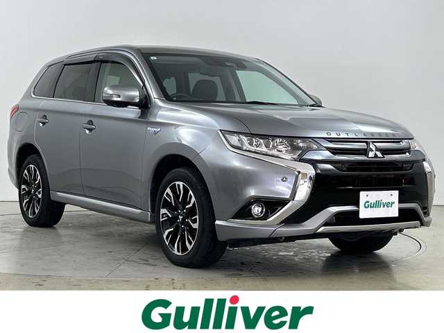 三菱 アウトランダー ＰＨＥＶ G セーフティパッケージ 道央・札幌 2017(平29)年 10.9万km チタニウムグレーメタリック ・4WD/プラグインハイブリッド/・純正ナビ  フルセグ/BT/AM/FM/DVD/・全周囲カメラ/・レーダークルーズコントロール/・ブラインドスポットモニター/・ステアリングヒーター/・シートヒーター/パワーシート/・オートライト/オートハイビーム/・クリアランスソナー/・衝突軽減ブレーキ/・前後コーナーセンサー/・電動格納ミラー/ウィンカーミラー/・LEDヘッドライト/・ETC/・AC1500W/・ドアバイザー/純正フロアマット