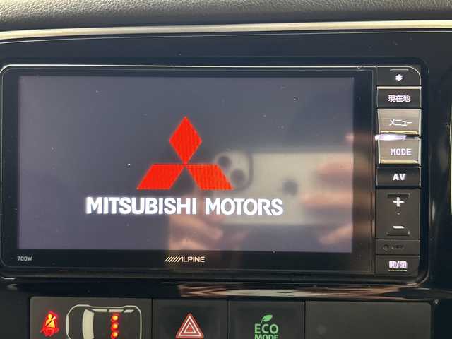 三菱 アウトランダー ＰＨＥＶ G セーフティパッケージ 道央・札幌 2017(平29)年 10.9万km チタニウムグレーメタリック ・4WD/プラグインハイブリッド/・純正ナビ  フルセグ/BT/AM/FM/DVD/・全周囲カメラ/・レーダークルーズコントロール/・ブラインドスポットモニター/・ステアリングヒーター/・シートヒーター/パワーシート/・オートライト/オートハイビーム/・クリアランスソナー/・衝突軽減ブレーキ/・前後コーナーセンサー/・電動格納ミラー/ウィンカーミラー/・LEDヘッドライト/・ETC/・AC1500W/・ドアバイザー/純正フロアマット