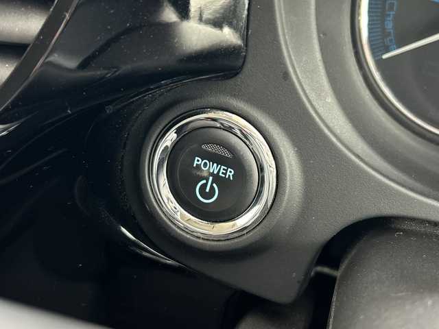 三菱 アウトランダー ＰＨＥＶ G セーフティパッケージ 道央・札幌 2017(平29)年 10.9万km チタニウムグレーメタリック ・4WD/プラグインハイブリッド/・純正ナビ  フルセグ/BT/AM/FM/DVD/・全周囲カメラ/・レーダークルーズコントロール/・ブラインドスポットモニター/・ステアリングヒーター/・シートヒーター/パワーシート/・オートライト/オートハイビーム/・クリアランスソナー/・衝突軽減ブレーキ/・前後コーナーセンサー/・電動格納ミラー/ウィンカーミラー/・LEDヘッドライト/・ETC/・AC1500W/・ドアバイザー/純正フロアマット