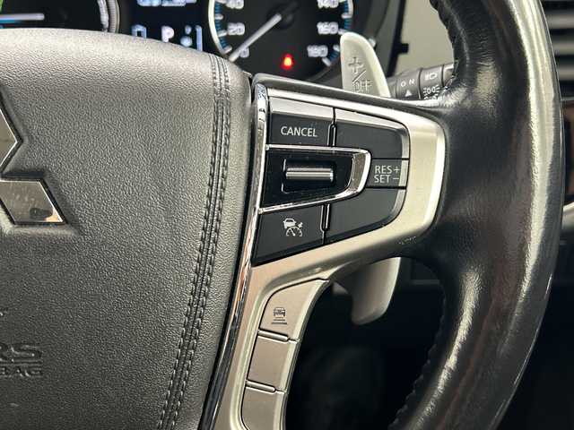 三菱 アウトランダー ＰＨＥＶ G セーフティパッケージ 道央・札幌 2017(平29)年 10.9万km チタニウムグレーメタリック ・4WD/プラグインハイブリッド/・純正ナビ  フルセグ/BT/AM/FM/DVD/・全周囲カメラ/・レーダークルーズコントロール/・ブラインドスポットモニター/・ステアリングヒーター/・シートヒーター/パワーシート/・オートライト/オートハイビーム/・クリアランスソナー/・衝突軽減ブレーキ/・前後コーナーセンサー/・電動格納ミラー/ウィンカーミラー/・LEDヘッドライト/・ETC/・AC1500W/・ドアバイザー/純正フロアマット