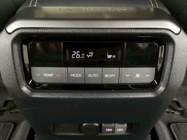 トヨタ ランドクルーザー ２５０ VX 岩手県 2024(令6)年 3.5万km ブラック AID検査済み/【2509021556】/ヒッチメンバー/デジタルインナーミラー/クルーズコントロール/ETC(2.0)/リアフォグ/ワイヤレス充電/JBLサウンド/シートヒーター/シートエアコン/サンルーフ/パワーバックドア/HDMI/ステアリングリモコン/ステアリングヒーター/純正ドアバイザー/純正フロアマット/18AW ナイトロパワー　M7ファランクス(社外）/ＢＦグッドリッチA/T K02（社外）/JAOSフェンダーガーニッシュ（社外）/タナベ　リフトアップキット（社外）/社外パーツ取付有