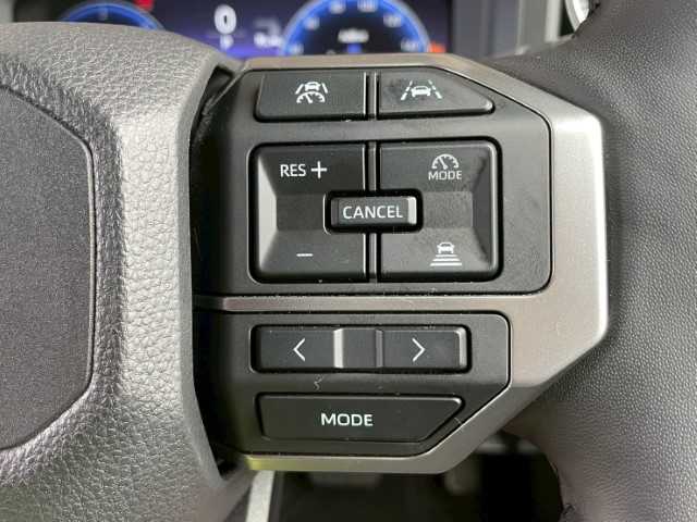 トヨタ ランドクルーザー ２５０ VX 岩手県 2024(令6)年 3.5万km ブラック AID検査済み/【2509021556】/ヒッチメンバー/デジタルインナーミラー/クルーズコントロール/ETC(2.0)/リアフォグ/ワイヤレス充電/JBLサウンド/シートヒーター/シートエアコン/サンルーフ/パワーバックドア/HDMI/ステアリングリモコン/ステアリングヒーター/純正ドアバイザー/純正フロアマット/18AW ナイトロパワー　M7ファランクス(社外）/ＢＦグッドリッチA/T K02（社外）/JAOSフェンダーガーニッシュ（社外）/タナベ　リフトアップキット（社外）/社外パーツ取付有