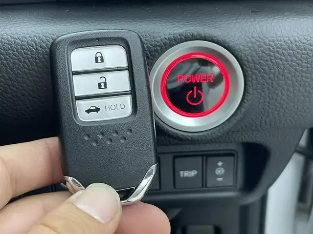 ホンダ アコード EX 群馬県 2020(令2)年 4万km プラチナホワイトパール サンルーフ/Hondaインターナビ＋リンクアップフリー/・AM/FM/Bluetooth/フルセグTV/＝＝＝＝＝/サンルーフ　純正８インチナビ　ワイヤレス充電　ホンダセンシング　アダプティブダンパーシステム　ブラインドスポットモニター　前席パワーシート／シートヒーター　ＥＴＣ　前後純正ドライブレコーダー　禁煙車