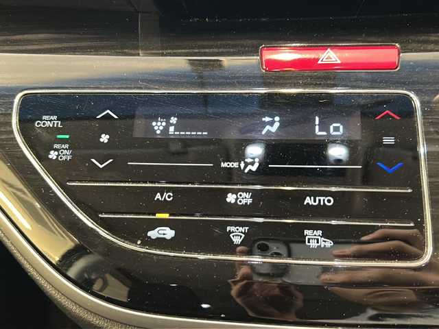 ホンダ オデッセイ ハイブリッド アブソルート ホンダセンシング 岐阜県 2019(平31)年 5.4万km クリスタルブラックパール ホンダセンシング/レーダークルーズコントロール/レーンキープ/ステアリングアシスト/純正SDナビ/Bluetooth/フルセグTV/バックカメラ/電子パーキング/両側パワースライドドア/ハーフレザー/ビルトインETC2.0/社外大型センターコンソール/LEDヘッドライト/スマートキー/プッシュスタート