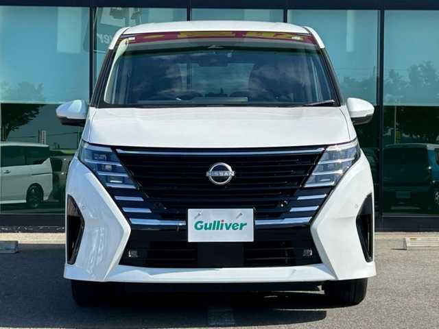 日産 セレナ ハイウェイスター V 和歌山県 2023(令5)年 5.3万km プリズムホワイト 純正12.3インチナビ/全方位カメラ/フルセグTV/BT/衝突軽減ブレーキ/プロパイロット/前後コーナーセンサー/オートライト/ブラインドスポットモニター/レーンキープアシスト/両側パワスラ/ビルトインETC2.0/ドラレコ/デジタルインナーミラー/置くだけ充電器/パドルシフト/LEDヘッドライト/フォグランプ