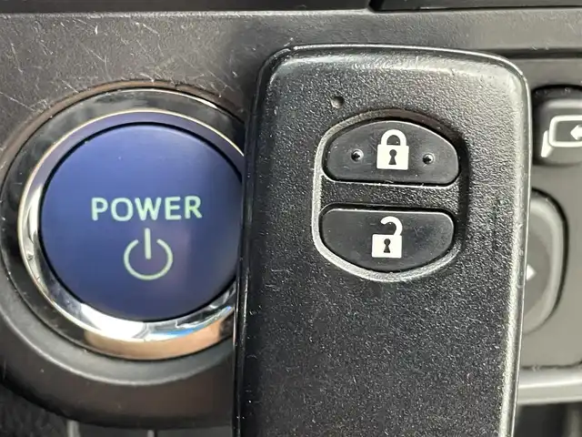 トヨタ カローラ フィールダー ハイブリッドG エアロツアラー 熊本県 2014(平26)年 7.8万km ブラックマイカ 禁煙車　/モデリスタエアロ（フロント）/社外ナビ（ＣＤ・ＤＶＤ・フルセグ・ＳＤ）/バックカメラ　/社外前方ドライブレコーダー　/ＥＴＣ　/横滑り防止　/社外フロアマット　/スマートキー/プッシュスタート/オートライト/LEDヘッドライト/フォグランプ/保証書　/取扱説明書