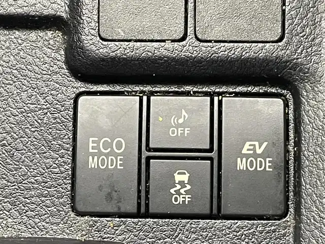 トヨタ カローラ フィールダー ハイブリッドG エアロツアラー 熊本県 2014(平26)年 7.8万km ブラックマイカ 禁煙車　/モデリスタエアロ（フロント）/社外ナビ（ＣＤ・ＤＶＤ・フルセグ・ＳＤ）/バックカメラ　/社外前方ドライブレコーダー　/ＥＴＣ　/横滑り防止　/社外フロアマット　/スマートキー/プッシュスタート/オートライト/LEDヘッドライト/フォグランプ/保証書　/取扱説明書