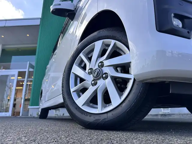 日産 デイズ ハイウェイスターX 宮城県 2020(令2)年 0.4万km ホワイトパール インテリジェントアラウンドビューモニター/＝＝＝/インテリジェントエマージェンシーブレーキ/車線逸脱警報/踏み間違い衝突防止アシスト/車線逸脱防止支援システム/前方衝突予測警報/ふらつき警報/標識検知機能/先行車発進お知らせ/フロント・バックソナー/純正9インチナビ(MM320D-L)/フルセグTV/Bluetooth/CD/DVD/SD/AUX/純正ドライブレコーダー/ビルトイン純正ETC2.0 /LEDヘッドライト/LEDフォグランプ/オートライト/ハイビームアシスト/ステアリングスイッチ/電動パーキングブレーキ/ブレーキホールド/純正14インチアルミホイール/保証書/取扱説明書/スペアキー