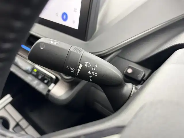 トヨタ プリウス Z 愛知県 2023(令5)年 4.2万km アティチュードブラックマイカ トヨタセーフティセンス /衝突被害軽減ブレーキ/車線維持支援/先行車追従機能/オートマチックハイビーム/ブラインドスポットモニター/パノラマビューモニター/純正ディスプレイオーディオ Plus/フルセグTV/Bluetooth/AM/FM/USB/Apple CarPlay/Android Auto/Miracast/HDMI/CD・DVDデッキ/運転席・助手席シートヒーター/ステアリングヒーター/ステアリングスイッチ/ワイヤレス充電機能/電源用 USB Type-C端子/パワーバックドア/100V/1500W電源/純正フロアマット/純正19インチアルミホイール (AW)/ETC 2.0/スマートキー
