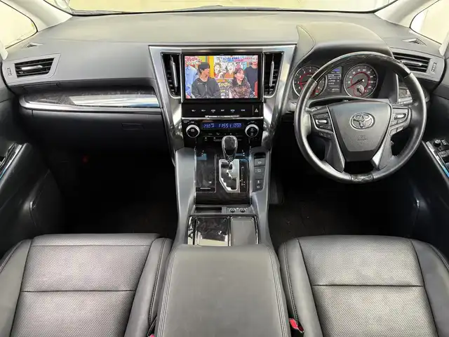トヨタ アルファード S Cパッケージ 大阪府 2019(令1)年 4.9万km ホワイトパールクリスタルシャイン 福祉車両/チェアキャブ/純正ＳＤナビ/ＣＤ／ＤＶＤ／ＢＴ／フルセグ/パワーバックドア/バックカメラ/ビルトインＥＴＣ/レーダークルーズコントロール/レーンキープアシスト/パワーシート/シートヒーター