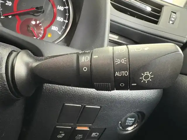 トヨタ アルファード S Cパッケージ 大阪府 2019(令1)年 4.9万km ホワイトパールクリスタルシャイン 福祉車両/チェアキャブ/純正ＳＤナビ/ＣＤ／ＤＶＤ／ＢＴ／フルセグ/パワーバックドア/バックカメラ/ビルトインＥＴＣ/レーダークルーズコントロール/レーンキープアシスト/パワーシート/シートヒーター