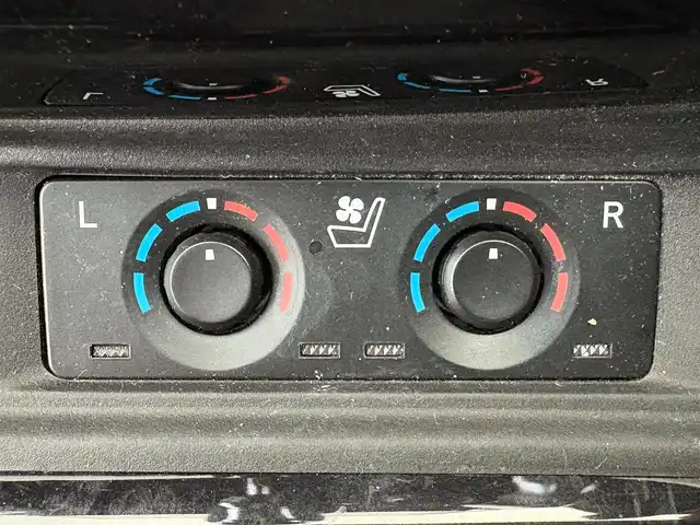 トヨタ アルファード S Cパッケージ 大阪府 2019(令1)年 4.9万km ホワイトパールクリスタルシャイン 福祉車両/チェアキャブ/純正ＳＤナビ/ＣＤ／ＤＶＤ／ＢＴ／フルセグ/パワーバックドア/バックカメラ/ビルトインＥＴＣ/レーダークルーズコントロール/レーンキープアシスト/パワーシート/シートヒーター