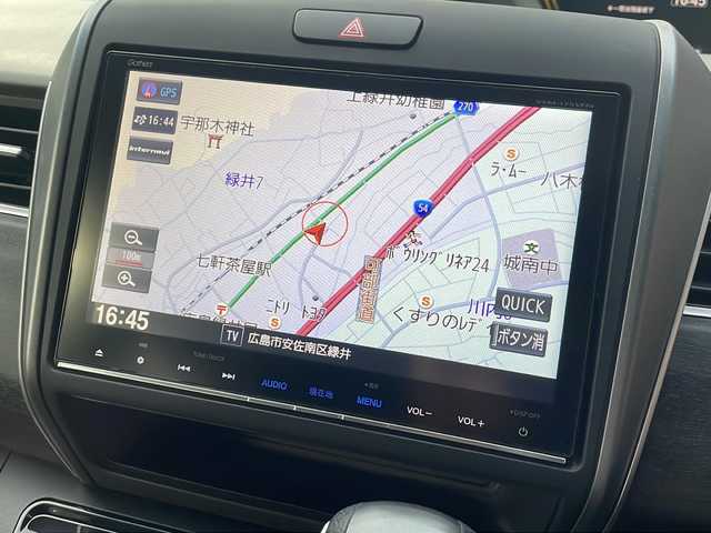 ホンダ フリード G ホンダセンシング 広島県 2017(平29)年 4.9万km ホワイトオーキッドパール 禁煙車/ホンダセンシング/・衝突軽減ブレーキ〈CMBS〉/・誤発進抑制機能/・ACC〈アダプティブ・クルーズ・コントロール〉/・LKAS〈車線維持支援システム〉/・歩行者事故低減ステアリング/・路外逸脱抑制機能/・先行車発進お知らせ機能/・標識認識機能/Sパッケージ/・本革巻ステアリングホイール/・コンビシート&専用インテリア/・15インチアルミホイール/・シートバックアッパーポケット/・LEDヘッドライト＋LEDアクティブコーナリングライト/Cパッケージ/・プラズマクラスター技術搭載エアコン/・ロールサンシェイド/・IRカット〈遮熱〉/UVカット機能付フロントウインドウガラス+IRカット〈遮熱〉/スーパーUVカットフロントドアガラス/・コンフォートビューパッケージ（親水/ヒーテッドドアミラー＋熱線入りフロントウインドウ＋フロントドア撥水ガラス）/純正ナビ（VXM-175VFi）/・フルセグ/CD/DVD/Bluetooth/SD/バックカメラ/フリップダウンモニター/純正ドアバイザー/ETC/スマートキー/プッシュスタート/スペアキー