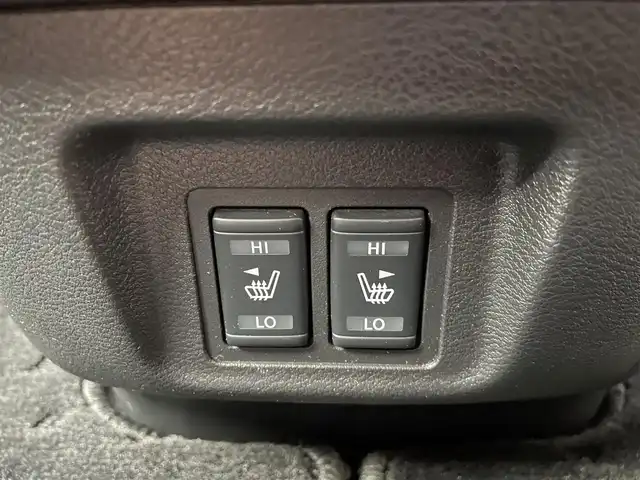 日産 セレナ e－パワー ハイウェイスター V 東京都 2019(平31)年 5.3万km ダイヤモンドブラック 純正９型メモリナビフルセグ　/・BluetoothAudio/USB/・CD/SD/DVD/AM/FM/純正11型後席モニター　/セーフティパックB　/・プロパイロット　/・インテリジェントアラウンドビュー　/・インテリジェントルームミラー　/・インテリジェントパーキングアシスト/・フロント＆バックソナー/・電動パーキングブレーキ/・オートブレーキホールド/・踏み間違い衝突防止支援システム/LEDヘッドライト　　/ハンズフリ両側パワースライドドア/インテリジェントエマージェンシーブレーキ/クルーズコントロール/プッシュエンジンスタート/保証書＆取説/SRSエアバック＆ABS