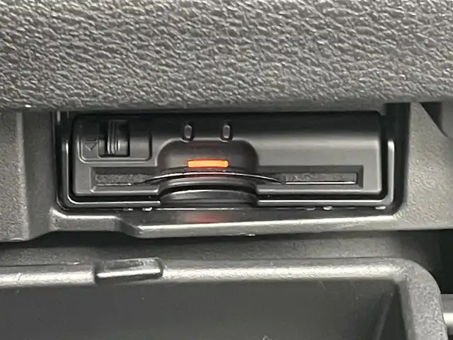 日産 セレナ e－パワー ハイウェイスター V 東京都 2019(平31)年 5.3万km ダイヤモンドブラック 純正９型メモリナビフルセグ　/・BluetoothAudio/USB/・CD/SD/DVD/AM/FM/純正11型後席モニター　/セーフティパックB　/・プロパイロット　/・インテリジェントアラウンドビュー　/・インテリジェントルームミラー　/・インテリジェントパーキングアシスト/・フロント＆バックソナー/・電動パーキングブレーキ/・オートブレーキホールド/・踏み間違い衝突防止支援システム/LEDヘッドライト　　/ハンズフリ両側パワースライドドア/インテリジェントエマージェンシーブレーキ/クルーズコントロール/プッシュエンジンスタート/保証書＆取説/SRSエアバック＆ABS