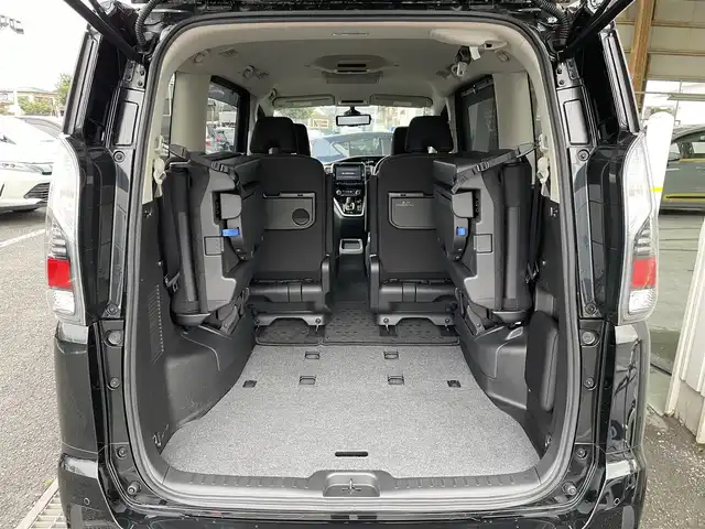 日産 セレナ e－パワー ハイウェイスター V 東京都 2019(平31)年 5.3万km ダイヤモンドブラック 純正９型メモリナビフルセグ　/・BluetoothAudio/USB/・CD/SD/DVD/AM/FM/純正11型後席モニター　/セーフティパックB　/・プロパイロット　/・インテリジェントアラウンドビュー　/・インテリジェントルームミラー　/・インテリジェントパーキングアシスト/・フロント＆バックソナー/・電動パーキングブレーキ/・オートブレーキホールド/・踏み間違い衝突防止支援システム/LEDヘッドライト　　/ハンズフリ両側パワースライドドア/インテリジェントエマージェンシーブレーキ/クルーズコントロール/プッシュエンジンスタート/保証書＆取説/SRSエアバック＆ABS