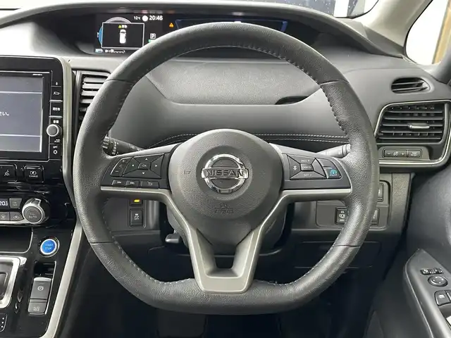 日産 セレナ e－パワー ハイウェイスター V 東京都 2019(平31)年 5.3万km ダイヤモンドブラック 純正９型メモリナビフルセグ　/・BluetoothAudio/USB/・CD/SD/DVD/AM/FM/純正11型後席モニター　/セーフティパックB　/・プロパイロット　/・インテリジェントアラウンドビュー　/・インテリジェントルームミラー　/・インテリジェントパーキングアシスト/・フロント＆バックソナー/・電動パーキングブレーキ/・オートブレーキホールド/・踏み間違い衝突防止支援システム/LEDヘッドライト　　/ハンズフリ両側パワースライドドア/インテリジェントエマージェンシーブレーキ/クルーズコントロール/プッシュエンジンスタート/保証書＆取説/SRSエアバック＆ABS