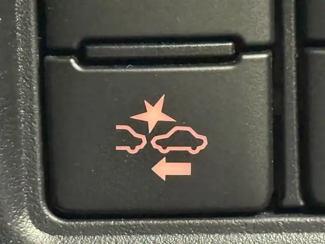 トヨタ ノア X 千葉県 2021(令3)年 0.7万km シルバーM 純正7インチSDナビ（NSCN-W68）/クルーズコントロール/ワンセグ/バックカメラ/片側パワスラ/レーンキープアシスト/衝突軽減ブレーキ/オートハイビーム/ETC/リモコンキー/スペアキー/LEDライト