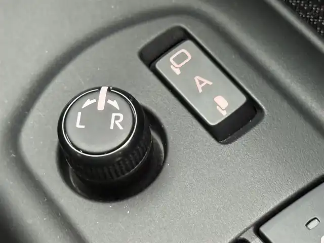 トヨタ ノア X 千葉県 2021(令3)年 0.7万km シルバーM 純正7インチSDナビ（NSCN-W68）/クルーズコントロール/ワンセグ/バックカメラ/片側パワスラ/レーンキープアシスト/衝突軽減ブレーキ/オートハイビーム/ETC/リモコンキー/スペアキー/LEDライト