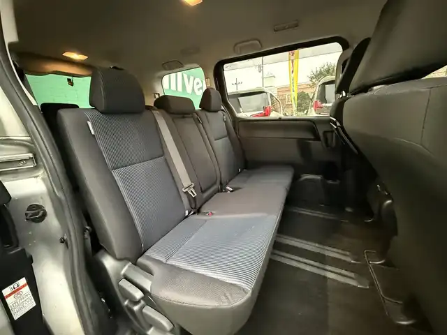 トヨタ ノア X 千葉県 2021(令3)年 0.7万km シルバーM 純正7インチSDナビ（NSCN-W68）/クルーズコントロール/ワンセグ/バックカメラ/片側パワスラ/レーンキープアシスト/衝突軽減ブレーキ/オートハイビーム/ETC/リモコンキー/スペアキー/LEDライト