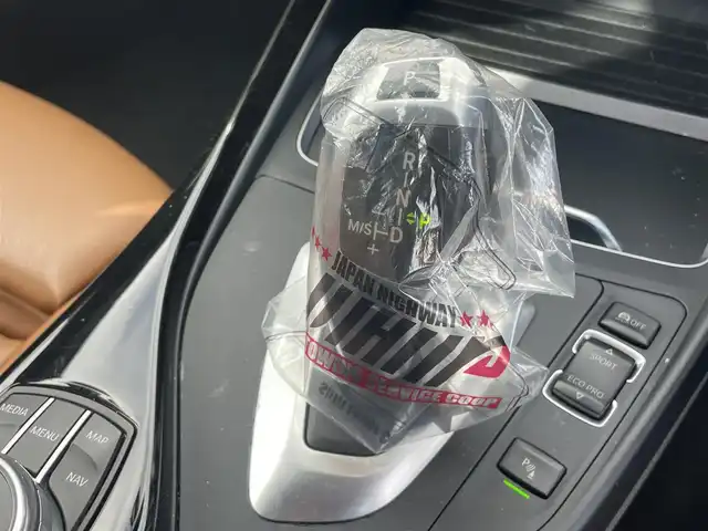 ＢＭＷ １１８ｉ Mスポーツ エディションシャドー 千葉県 2017(平29)年 9.5万km 白 衝突軽減ブレーキ/純正ナビ/Ｂｌｕｅｔｏｏｔｈ/レーダークルーズコントロール/ＥＴＣ/純正１８インチアルミホイール/ＬＥＤヘッドライト/オートライト/コーナーセンサー