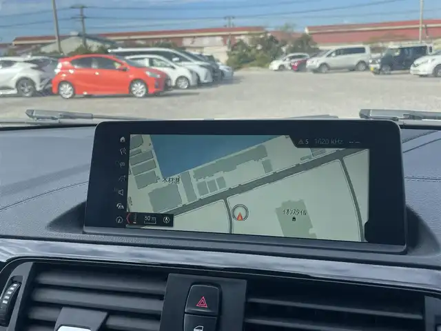 ＢＭＷ １１８ｉ Mスポーツ エディションシャドー 千葉県 2017(平29)年 9.5万km 白 衝突軽減ブレーキ/純正ナビ/Ｂｌｕｅｔｏｏｔｈ/レーダークルーズコントロール/ＥＴＣ/純正１８インチアルミホイール/ＬＥＤヘッドライト/オートライト/コーナーセンサー