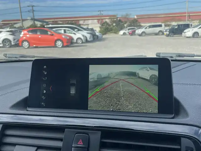 ＢＭＷ １１８ｉ Mスポーツ エディションシャドー 千葉県 2017(平29)年 9.5万km 白 衝突軽減ブレーキ/純正ナビ/Ｂｌｕｅｔｏｏｔｈ/レーダークルーズコントロール/ＥＴＣ/純正１８インチアルミホイール/ＬＥＤヘッドライト/オートライト/コーナーセンサー