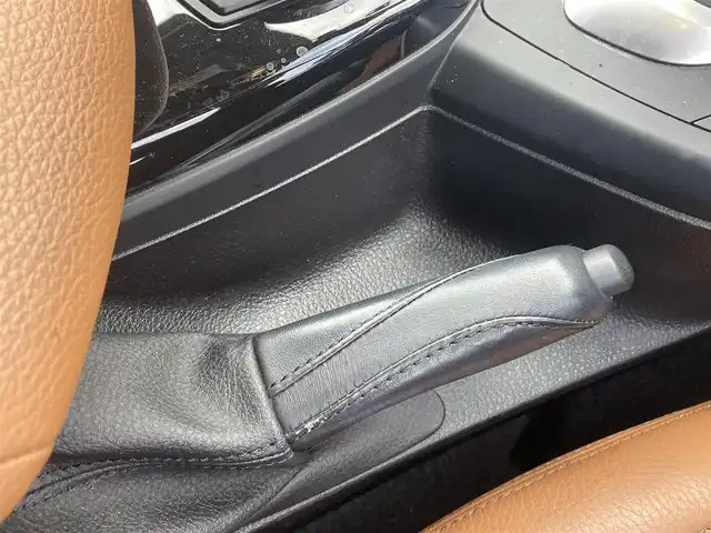 ＢＭＷ １１８ｉ Mスポーツ エディションシャドー 千葉県 2017(平29)年 9.5万km 白 衝突軽減ブレーキ/純正ナビ/Ｂｌｕｅｔｏｏｔｈ/レーダークルーズコントロール/ＥＴＣ/純正１８インチアルミホイール/ＬＥＤヘッドライト/オートライト/コーナーセンサー