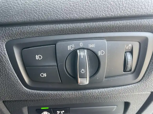 ＢＭＷ １１８ｉ Mスポーツ エディションシャドー 千葉県 2017(平29)年 9.5万km 白 衝突軽減ブレーキ/純正ナビ/Ｂｌｕｅｔｏｏｔｈ/レーダークルーズコントロール/ＥＴＣ/純正１８インチアルミホイール/ＬＥＤヘッドライト/オートライト/コーナーセンサー