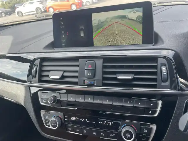 ＢＭＷ １１８ｉ Mスポーツ エディションシャドー 千葉県 2017(平29)年 9.5万km 白 衝突軽減ブレーキ/純正ナビ/Ｂｌｕｅｔｏｏｔｈ/レーダークルーズコントロール/ＥＴＣ/純正１８インチアルミホイール/ＬＥＤヘッドライト/オートライト/コーナーセンサー