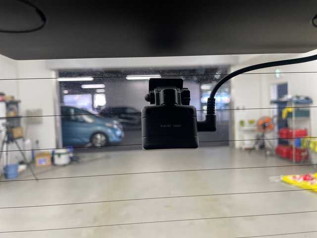 トヨタ シエンタ ハイブリッド G セーフティエディション 埼玉県 2021(令3)年 2.1万km ホワイトパールクリスタルシャイン 純正ナビ/　(Bluetooth/CD/DVD/FM/AM)/ワンセグテレビ/全方位カメラ/ビルトインETC/前後ドライブレコーダー/両側パワースライドドア/クルーズコントロール/衝突被害軽減ブレーキ/車線逸脱警報/クリアランスソナー/シートヒーター/ステアリングヒーター/オートハイビーム/オートLEDライト/プッシュスタート/純正フロアマット