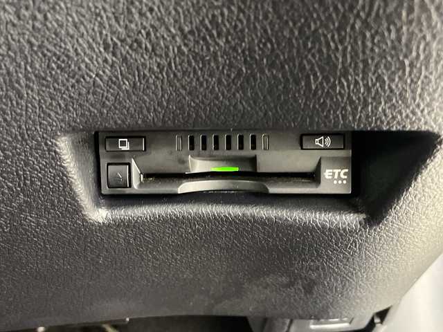 トヨタ シエンタ ハイブリッド G セーフティエディション 埼玉県 2021(令3)年 2.1万km ホワイトパールクリスタルシャイン 純正ナビ/　(Bluetooth/CD/DVD/FM/AM)/ワンセグテレビ/全方位カメラ/ビルトインETC/前後ドライブレコーダー/両側パワースライドドア/クルーズコントロール/衝突被害軽減ブレーキ/車線逸脱警報/クリアランスソナー/シートヒーター/ステアリングヒーター/オートハイビーム/オートLEDライト/プッシュスタート/純正フロアマット