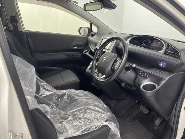 トヨタ シエンタ ハイブリッド G セーフティエディション 埼玉県 2021(令3)年 2.1万km ホワイトパールクリスタルシャイン 純正ナビ/　(Bluetooth/CD/DVD/FM/AM)/ワンセグテレビ/全方位カメラ/ビルトインETC/前後ドライブレコーダー/両側パワースライドドア/クルーズコントロール/衝突被害軽減ブレーキ/車線逸脱警報/クリアランスソナー/シートヒーター/ステアリングヒーター/オートハイビーム/オートLEDライト/プッシュスタート/純正フロアマット