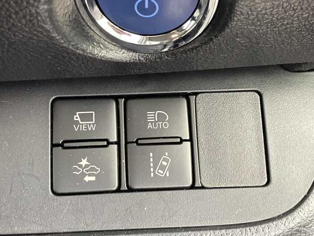 トヨタ シエンタ ハイブリッド G セーフティエディション 埼玉県 2021(令3)年 2.1万km ホワイトパールクリスタルシャイン 純正ナビ/　(Bluetooth/CD/DVD/FM/AM)/ワンセグテレビ/全方位カメラ/ビルトインETC/前後ドライブレコーダー/両側パワースライドドア/クルーズコントロール/衝突被害軽減ブレーキ/車線逸脱警報/クリアランスソナー/シートヒーター/ステアリングヒーター/オートハイビーム/オートLEDライト/プッシュスタート/純正フロアマット