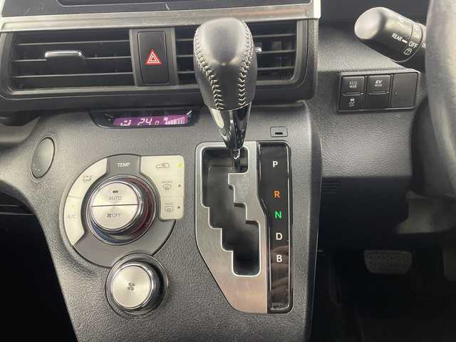 トヨタ シエンタ ハイブリッド G セーフティエディション 埼玉県 2021(令3)年 2.1万km ホワイトパールクリスタルシャイン 純正ナビ/　(Bluetooth/CD/DVD/FM/AM)/ワンセグテレビ/全方位カメラ/ビルトインETC/前後ドライブレコーダー/両側パワースライドドア/クルーズコントロール/衝突被害軽減ブレーキ/車線逸脱警報/クリアランスソナー/シートヒーター/ステアリングヒーター/オートハイビーム/オートLEDライト/プッシュスタート/純正フロアマット