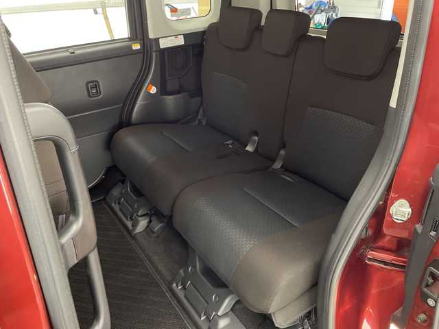 トヨタ ルーミー G 宮崎県 2021(令3)年 3.1万km ファイアークォーツレッドM 禁煙車/衝突被害軽減ブレーキ/純正ナビＴＶ/（NSCN-W68/CD/AUX/Bluetooth/フルセグTV）/純正バックカメラ/純正ドライブレコーダー/純正ビルトインETC/純正LEDオートライト/純正フロアマット/両側電動スライドドア/オートマチックハイビーム/クリアランスソナー/オート電動格納ミラー/ウインカードアミラー/オートエアコン/スマートキー/プッシュエンジンスタート/スペアキー/新車時保証書/取扱い説明書