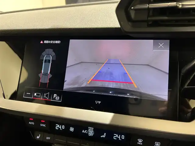 アウディ Ａ３ SB 30TFSI 熊本県 2023(令5)年 2.3万km 黒 ・スマートキー/・プッシュスタート/・パーキングエイド/・アダプティブドライブアシスト/・接近警告/・レーン逸脱警告/・Audiプレセンス/・サイドアシスト/・降車警告/・休憩の推奨/・クルーズコントロール(追従式)/・前席シートヒーター/・純正メモリナビ/　【Bluetooth・USB・AppleCarPlay・AndroidAuto】/・フルセグTV/・バックカメラ/・ETC2.0/・ドライブレコーダー(前後録画)/・バーチャルコクピット/・LEDヘッドランプ/・純正マット