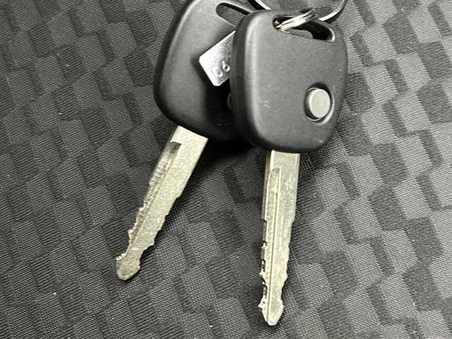 スズキ ジムニー XG 宮城県 2023(令5)年 0.1千km ジャングルグリーン /届け出済未使用車//純正ナビ//衝突軽減システム//レーンアシスト//ダウンヒルアシストコントロール//アイドリングストップ//横滑り防止//ヘッドライトレベライザー//リモコンキー//背面タイヤ//サイドバイザー//禁煙車