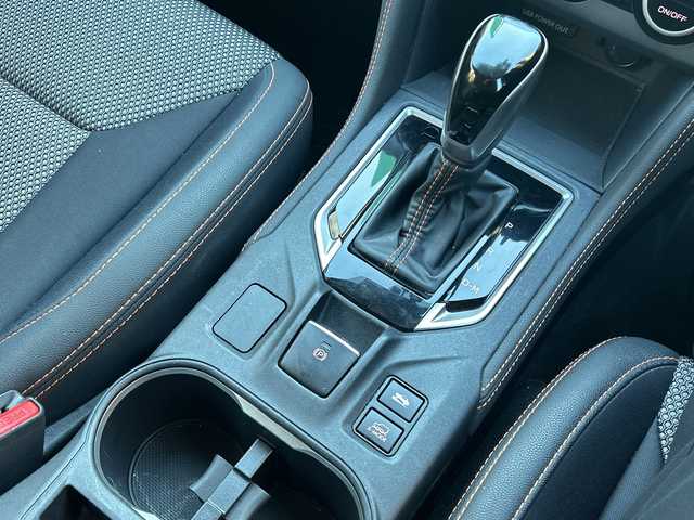 スバル インプレッサ ＸＶ 2．0i－S アイサイト 愛知県 2018(平30)年 8万km クリスタルホワイトP ワンオーナー/アイサイト/純正ナビ/フルセグテレビ・Bluetooth・DVD・CD/・SD・USB・FM・AM/バックカメラ/追尾機能付きクルーズコントロール/パドルシフト/ブラインドスポットモニター/プリクラッシュセーフティ/レーンアシスト/アダプティブ・フロントライティング・システム/前席パワーシート/ステアリングスイッチ/ETC2.0/前部ドライブレコーダー/ISOFIX/スプラッシュボード（フロント・リア）/オートライト/LEDヘッドライト/フォグランプ/LEDアクセサリーライナー/スマートキー/プッシュスタート/純正フロアマット/純正バイザー/取扱説明書/保証書/点検記録簿/その他R3.R5.R7