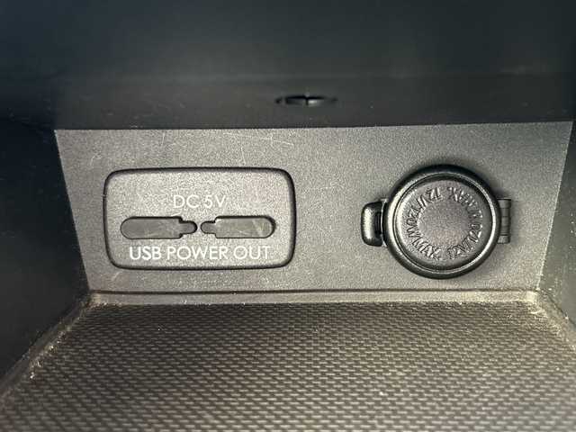 スバル インプレッサ ＸＶ 2．0i－S アイサイト 愛知県 2018(平30)年 8万km クリスタルホワイトP ワンオーナー/アイサイト/純正ナビ/フルセグテレビ・Bluetooth・DVD・CD/・SD・USB・FM・AM/バックカメラ/追尾機能付きクルーズコントロール/パドルシフト/ブラインドスポットモニター/プリクラッシュセーフティ/レーンアシスト/アダプティブ・フロントライティング・システム/前席パワーシート/ステアリングスイッチ/ETC2.0/前部ドライブレコーダー/ISOFIX/スプラッシュボード（フロント・リア）/オートライト/LEDヘッドライト/フォグランプ/LEDアクセサリーライナー/スマートキー/プッシュスタート/純正フロアマット/純正バイザー/取扱説明書/保証書/点検記録簿/その他R3.R5.R7