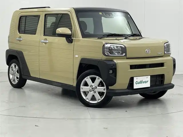 ダイハツ タフト G 茨城県 2022(令4)年 1.6万km サンドベージュメタリック ・スカイフィールトップ　/・衝突軽減ブレーキ　/・レーンアシスト　/・純正９型DA/・フルセグＴＶ　/・BlueTooth接続　/・ＵＳＢ　/・バックカメラ　/・ＥＴＣ　/・シートヒーター /・ドラレコ　/・クリアランスソナー　/・ＬＥＤヘッドライト　/・純正１５ＡＷ/・スタッドレスタイヤ