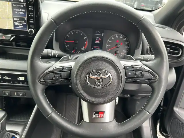トヨタ ＧＲヤリス RS 茨城県 2020(令2)年 1.7万km プレシャスブラックパール トヨタセーフティーセンス/純正8インチディスプレイオーディオ/(ナビ/Ｂｌｕｅｔｏｏｔｈ/Miracast/USB)/バックカメラ/ＥＴＣ2.0/ドライブレコーダー/レーダークルーズコントロール/純正アルミホイール/パドルシフト/シートヒーター/ステアリングヒーター/ブラインドスポットモニター