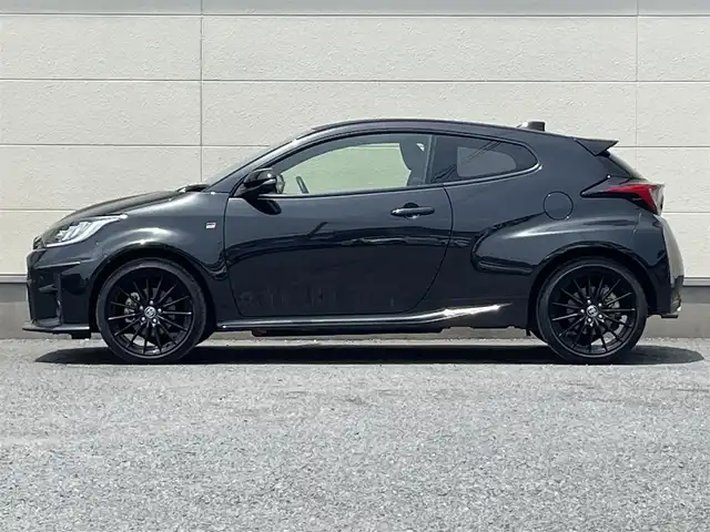 トヨタ ＧＲヤリス RS 茨城県 2020(令2)年 1.7万km プレシャスブラックパール トヨタセーフティーセンス/純正8インチディスプレイオーディオ/(ナビ/Ｂｌｕｅｔｏｏｔｈ/Miracast/USB)/バックカメラ/ＥＴＣ2.0/ドライブレコーダー/レーダークルーズコントロール/純正アルミホイール/パドルシフト/シートヒーター/ステアリングヒーター/ブラインドスポットモニター