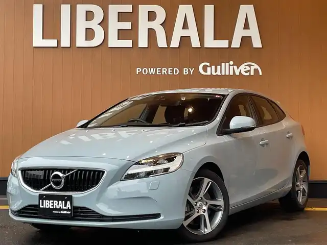 ボルボ Ｖ４０ D4 モメンタム 高知県 2018(平30)年 3.1万km アマゾンブルー 純正ナビ　/バックカメラ　/純正ドラレコ　/ＥＴＣ　/運転席パワーシート　/ＣＤ／ＤＶＤデッキ　/アダプディブクルーズコントロール　/リアコーナーセンサー　/純正１７インチアルミ　/黒シート　/フロアマット