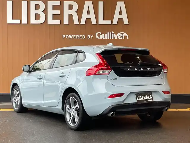 ボルボ Ｖ４０ D4 モメンタム 高知県 2018(平30)年 3.1万km アマゾンブルー 純正ナビ　/バックカメラ　/純正ドラレコ　/ＥＴＣ　/運転席パワーシート　/ＣＤ／ＤＶＤデッキ　/アダプディブクルーズコントロール　/リアコーナーセンサー　/純正１７インチアルミ　/黒シート　/フロアマット
