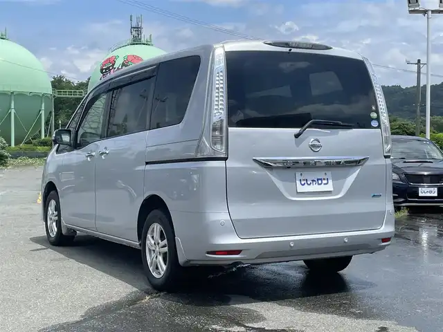 日産 セレナ 20G アドバンスドセーフティ 岩手県 2014(平26)年 9.7万km ブリリアントシルバー (株)IDOMが運営する【じしゃロン盛岡店】の自社ローン専用車両になりますこちらは現金またはオートローンご利用時の価格です。自社ローンご希望の方は別途その旨お申付け下さい/純正メモリナビ/AM/FM/CD/DVD/SD/AUX/BT/フルセグTV/全周囲バックカメラ/ETC/エマージェンシーB/レーンキープアシスト/前後コーナーセンサー/両側PWスライドドア/クルーズコントロール/プッシュスタート/スマートキー/スペアキーあり/純正フロアマット/ドアバイザー/レザーシート（ベージュ）