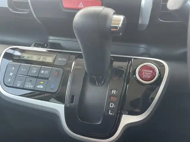 ホンダ Ｎ ＢＯＸ カスタム SSパッケージ 千葉県 2016(平28)年 5.6万km プレミアムホワイトパールⅡ 純正SDナビ(VXM-165VFi)/　フルセグ/BT/DVD/CD/ナビSD未確認/バックカメラ/ステアリングスイッチ/ETC/片側パワースライドドア/HIDヘッドライト/オートライト/フォグライト/純正フロアマット/純正AW