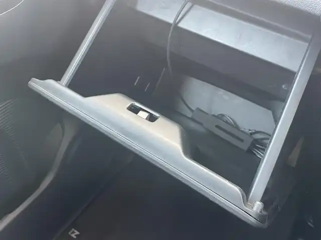ホンダ Ｎ ＢＯＸ カスタム SSパッケージ 千葉県 2016(平28)年 5.6万km プレミアムホワイトパールⅡ 純正SDナビ(VXM-165VFi)/　フルセグ/BT/DVD/CD/ナビSD未確認/バックカメラ/ステアリングスイッチ/ETC/片側パワースライドドア/HIDヘッドライト/オートライト/フォグライト/純正フロアマット/純正AW