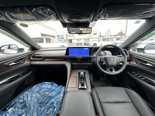 トヨタ クラウン Z 群馬県 2025(令7)年 0.1千km プレシャスホワイトパール 純正12.3インチDA/AppleCarPlay・AndroidAuto/ナビ・USB・HDMI・BT・フルセグTV/パノラマルーフ/モデリスタエアロ(F/S/R)/バック/サイド/フロント/全方位カメラ/デジタルインナーミラー/置くだけ充電電動リアシェード/全席シートベンチレーション/全席シートヒーター/全席パワーシートシートメモリー/ステアリングヒーター/イージークローザー（全ドア・トランク）/カラーヘッドアップディスプレイ/純正AW純正フロアマット/ブラインドスポットモニター/Toyota Safety Sense/・プリクラッシュセーフティ/・レーントレーシングアシスト/・レーンディパーチャーアラート/・レーダークルーズコントロール/・アダプティブハイビームシステム/・ロードサインアシスト/・ドライバー異常時対応システム/・プロアクティブドライビングアシスト/・発進遅れ告知機能/・緊急時操舵支援（アクティブ操舵機能付）/・フロントクロストラフィックアラート/・レーンチェンジアシスト